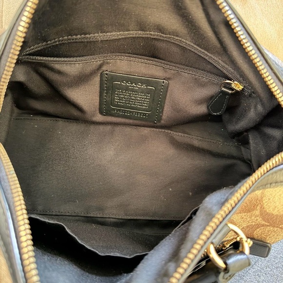 Coach Tan and Black Women´s Bag